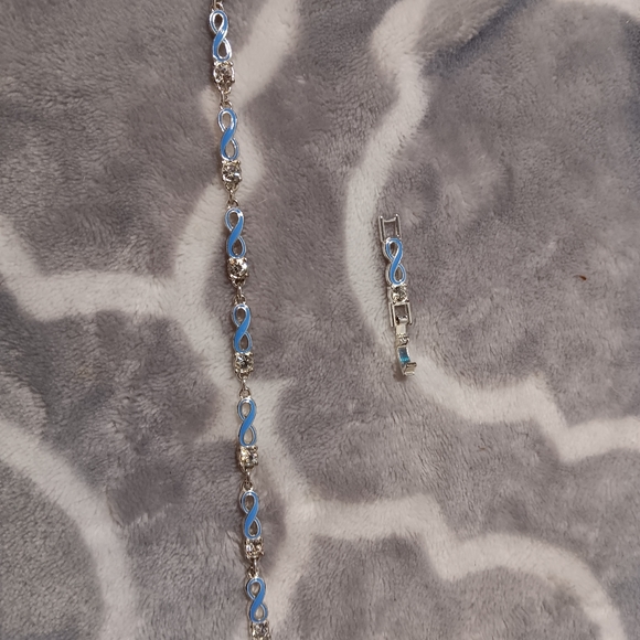 Blue enamel and crystal infinity bracelet. - Picture 5 of 14